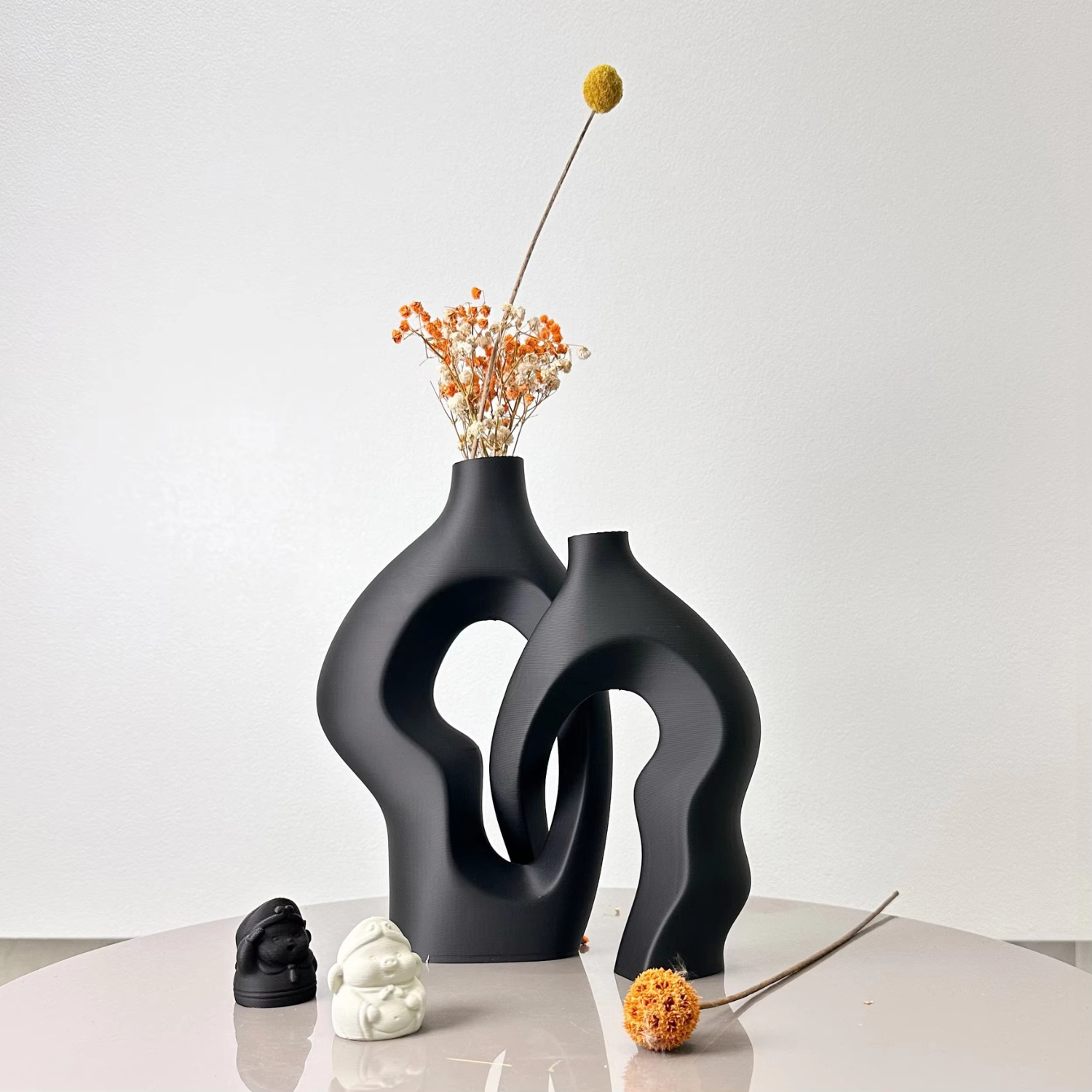 Annabelle | Modern Sculptural Vases for Dried Flowers & Home Tabletop Decor - Black - Vases