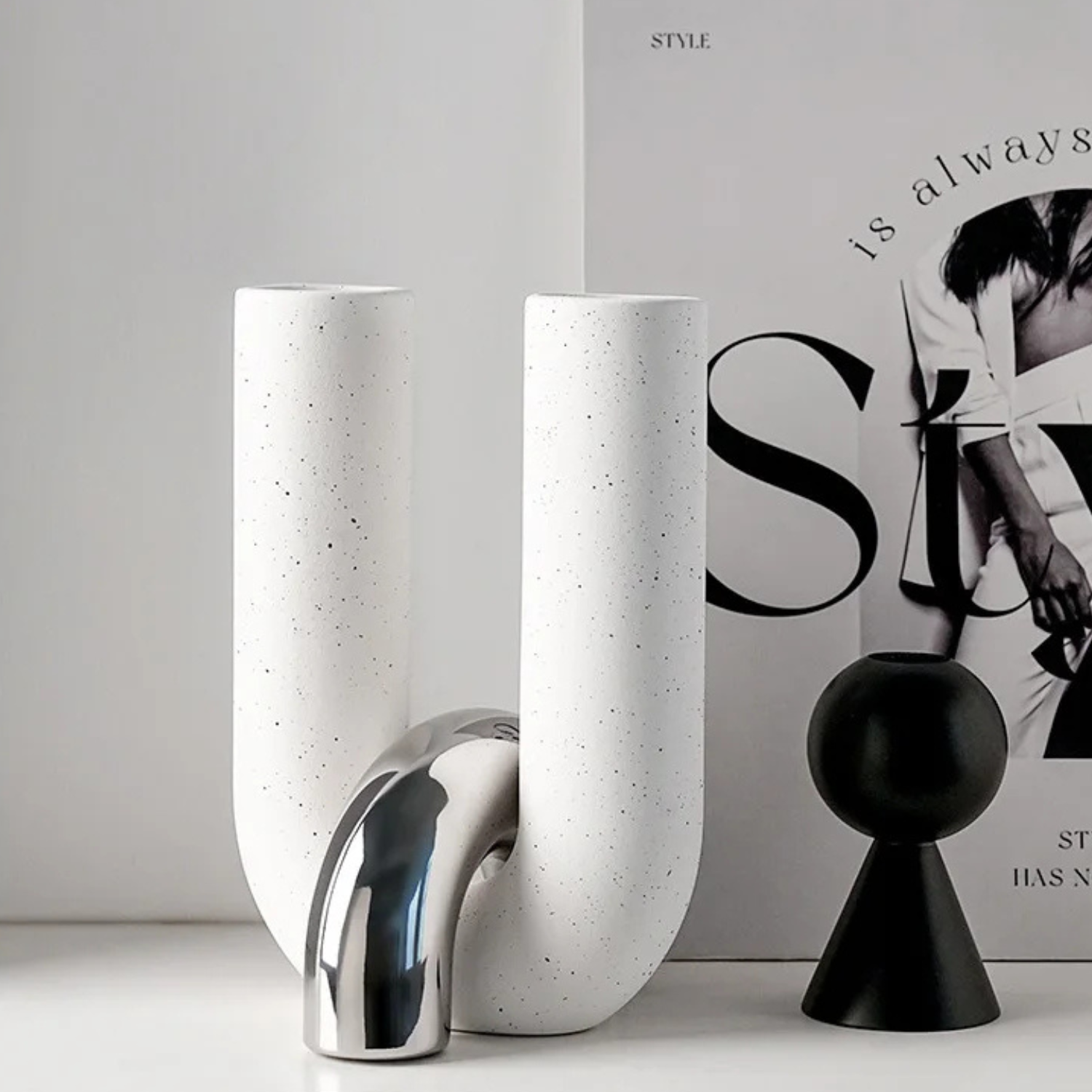 Orla | U-Shaped Ceramic Vase – Creative Porcelain Flower Pot for Modern Room Decor - Vases